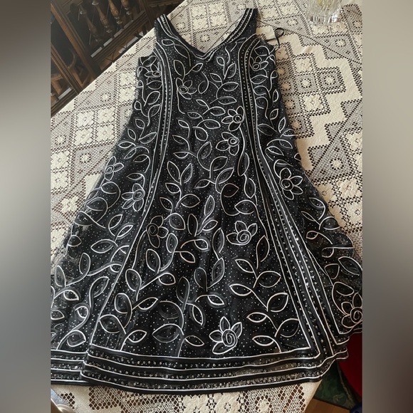 Goya Gorgeous Dress - Picture 10 of 15